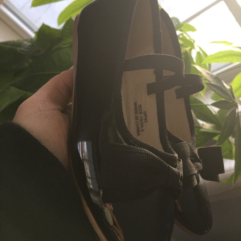 Girls dress shoe